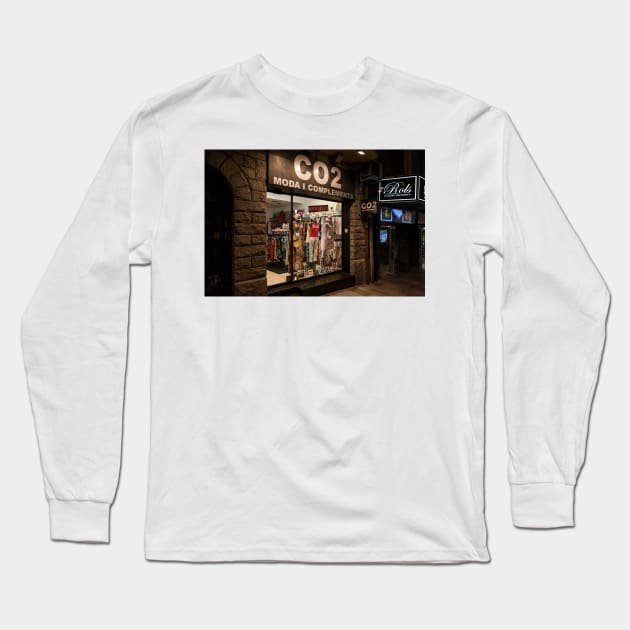 Escaldes Long Sleeve T-Shirt by ansaharju